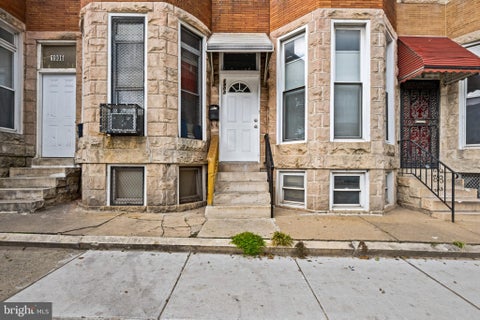 Townhouse For Sale - 1908 N Fulton Avenue<br/> BALTIMORE, MD 21217