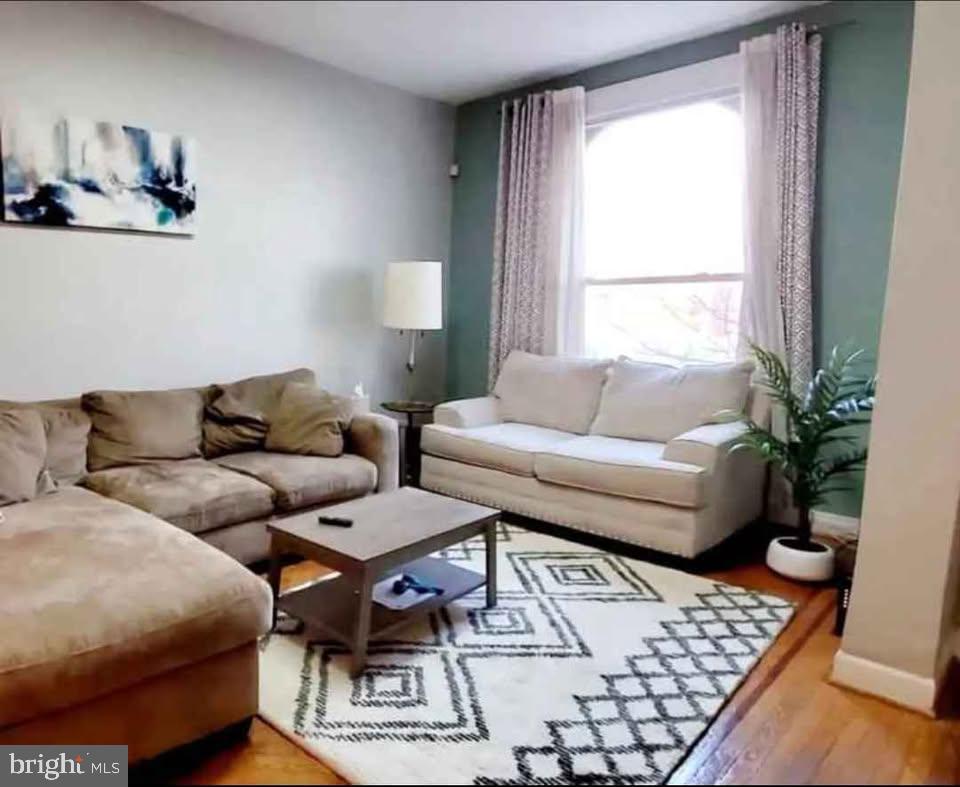 HIGHLANDTOWN - Residential Lease