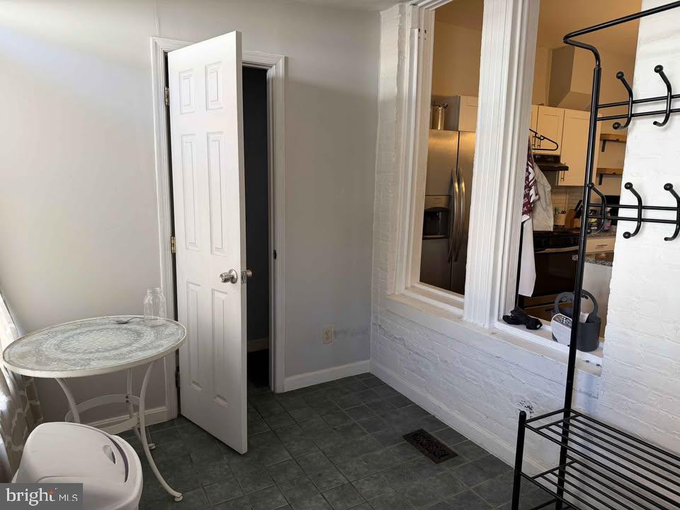 HIGHLANDTOWN - Residential Lease