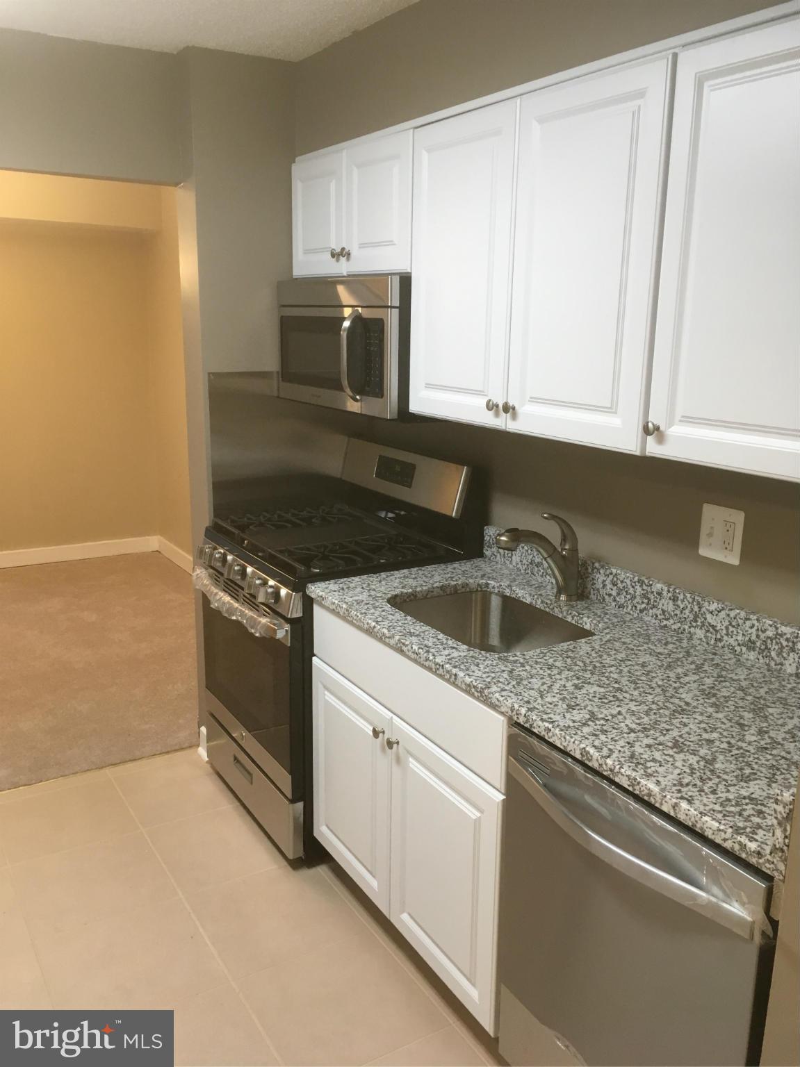 LONG REACH - Residential Lease