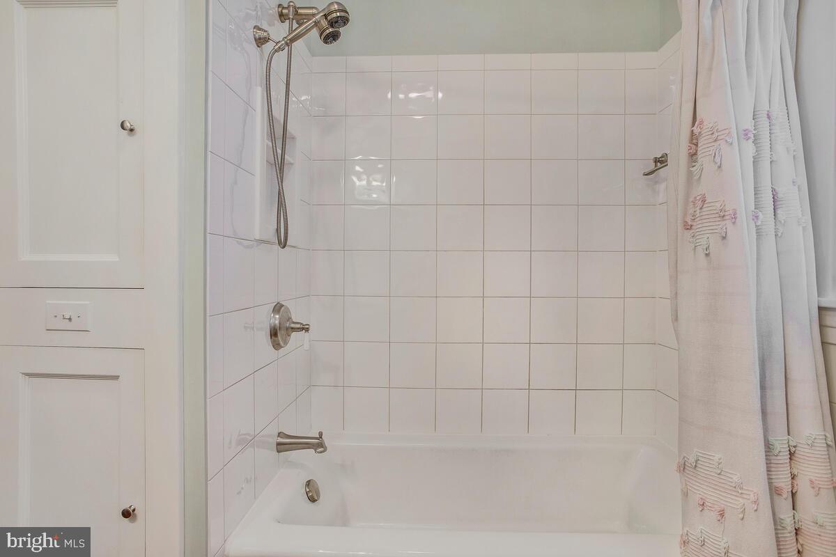 HISTORIC DISTRICT - Residential