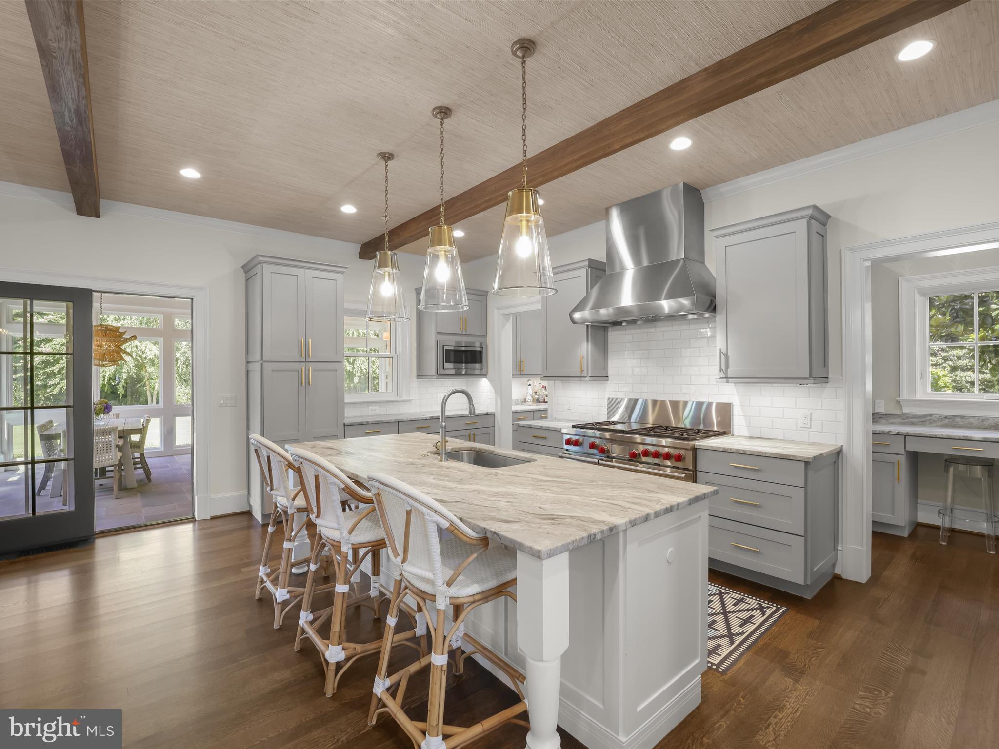 GIBSON ISLAND - Residential