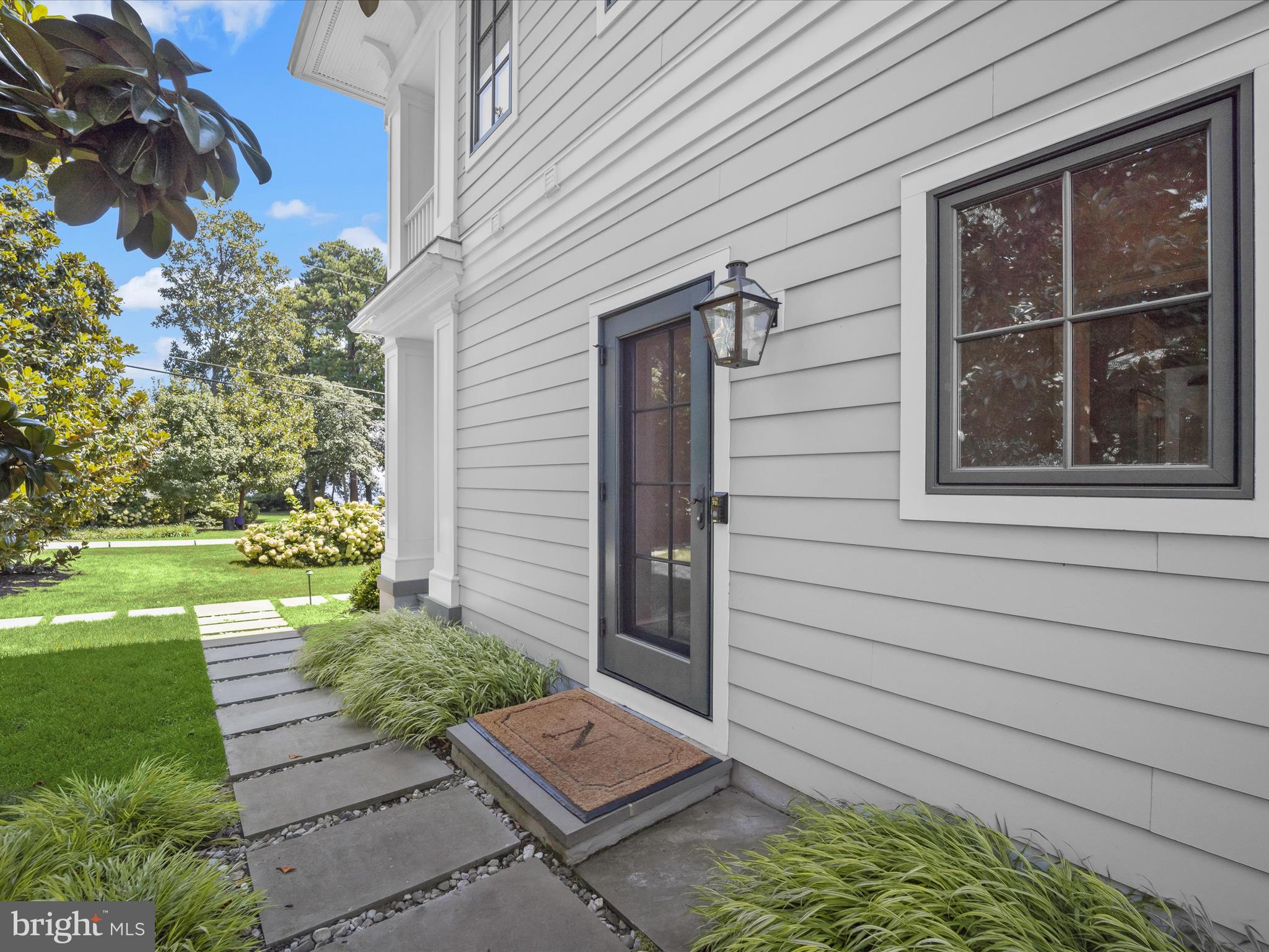 GIBSON ISLAND - Residential