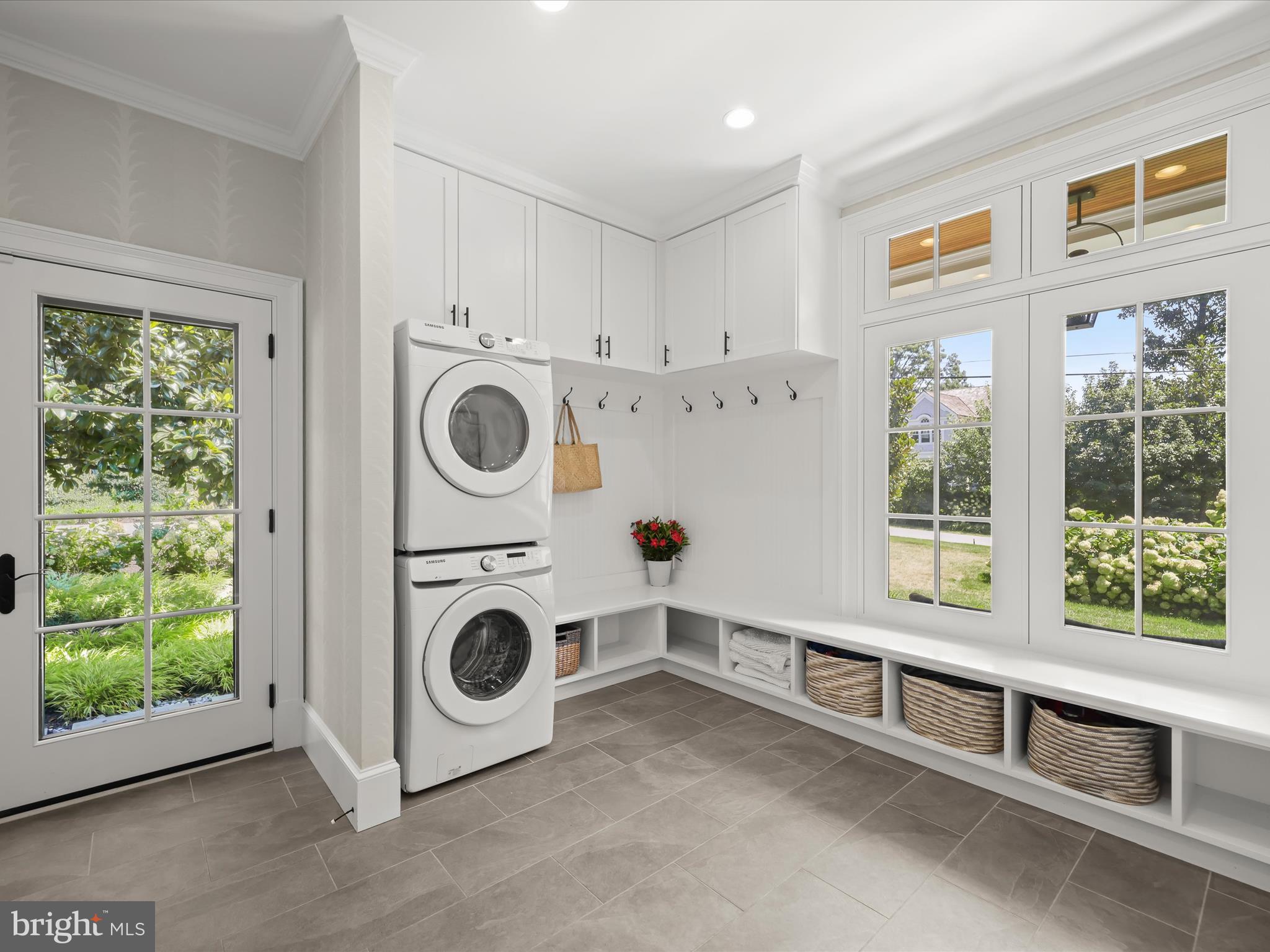 GIBSON ISLAND - Residential