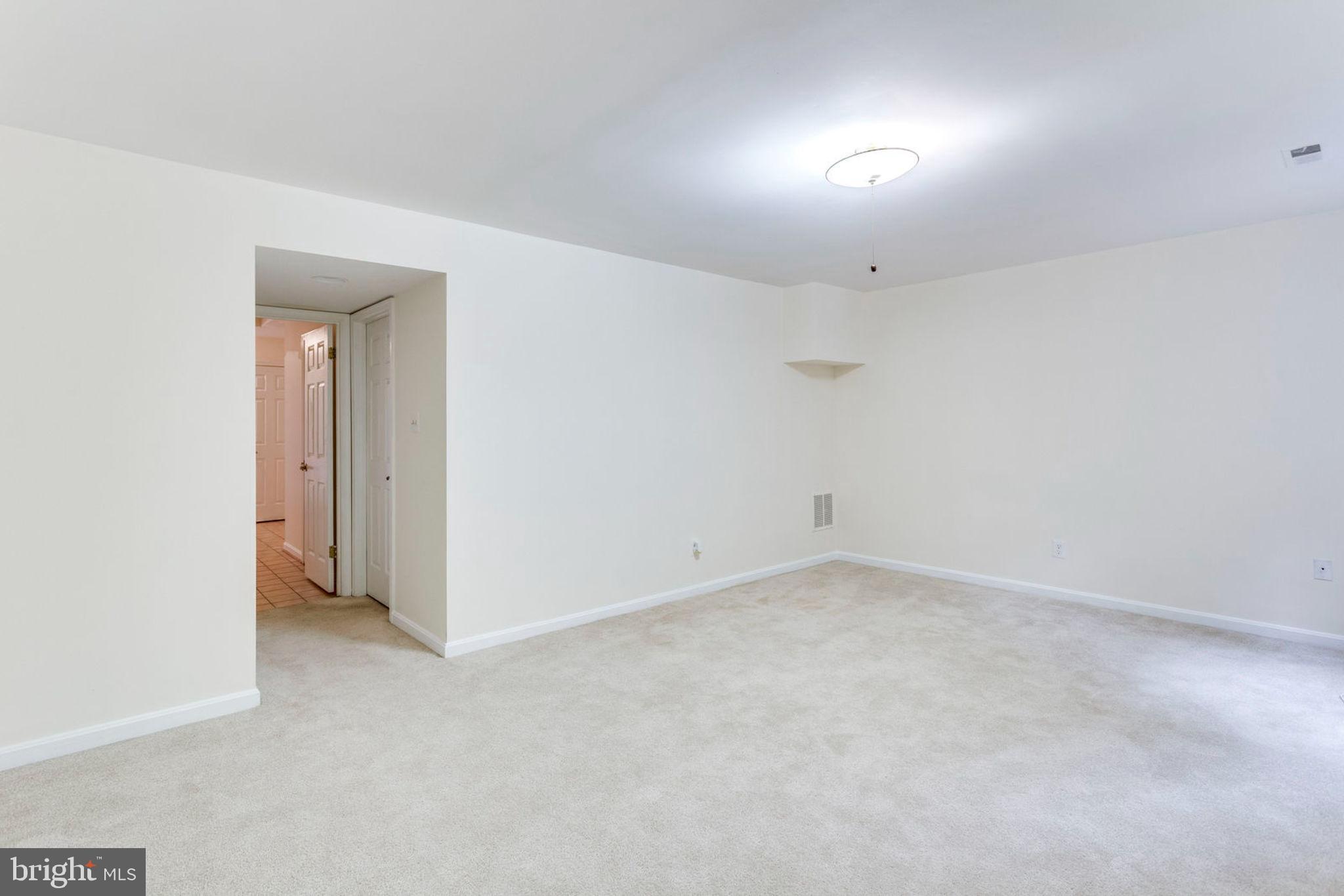 VAN DORN VILLAGE - Residential Lease