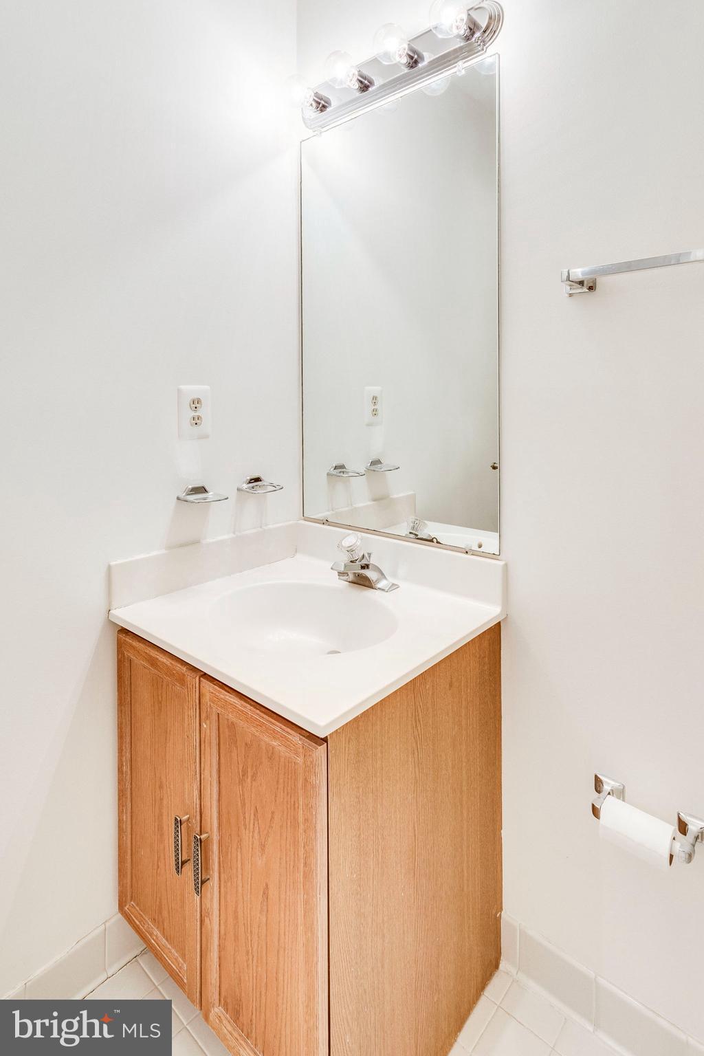 VAN DORN VILLAGE - Residential Lease