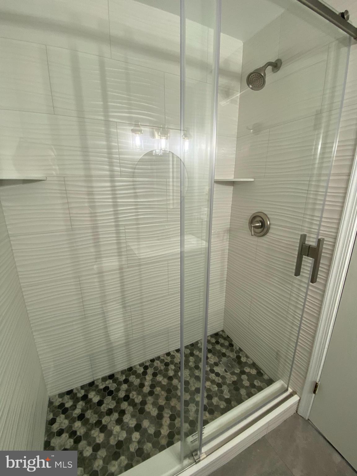 DEEP CREEK COMMONS - Residential Lease