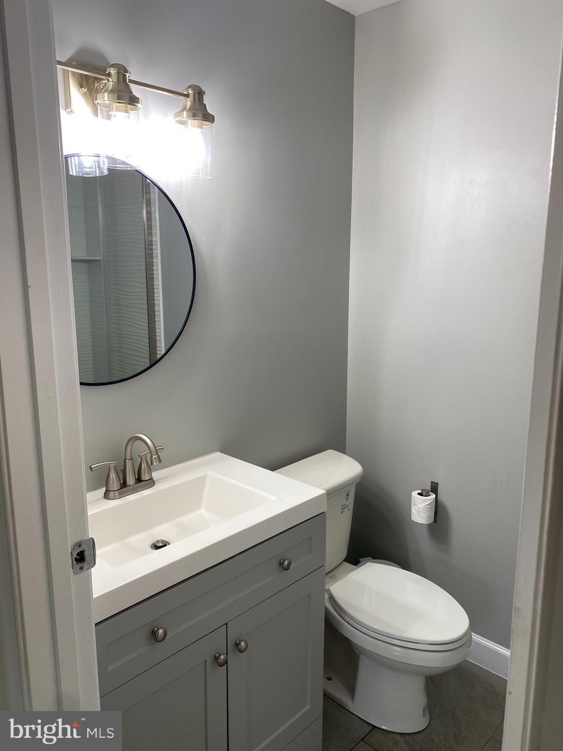 DEEP CREEK COMMONS - Residential Lease