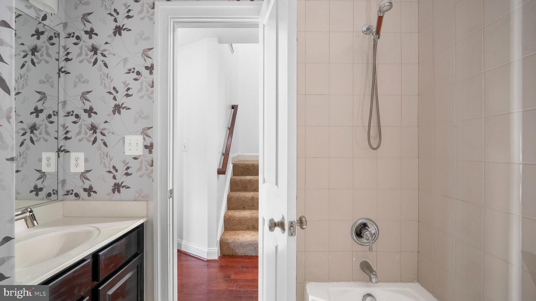 PT WHEATON OUT - Residential