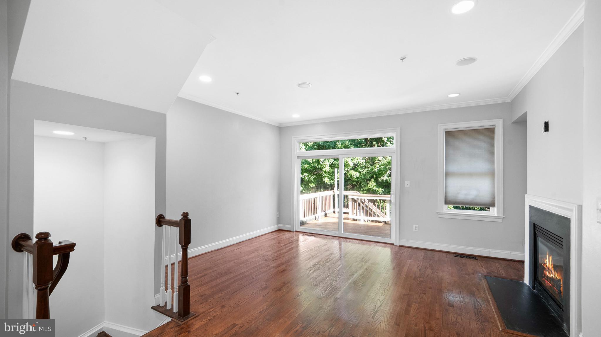 PT WHEATON OUT - Residential