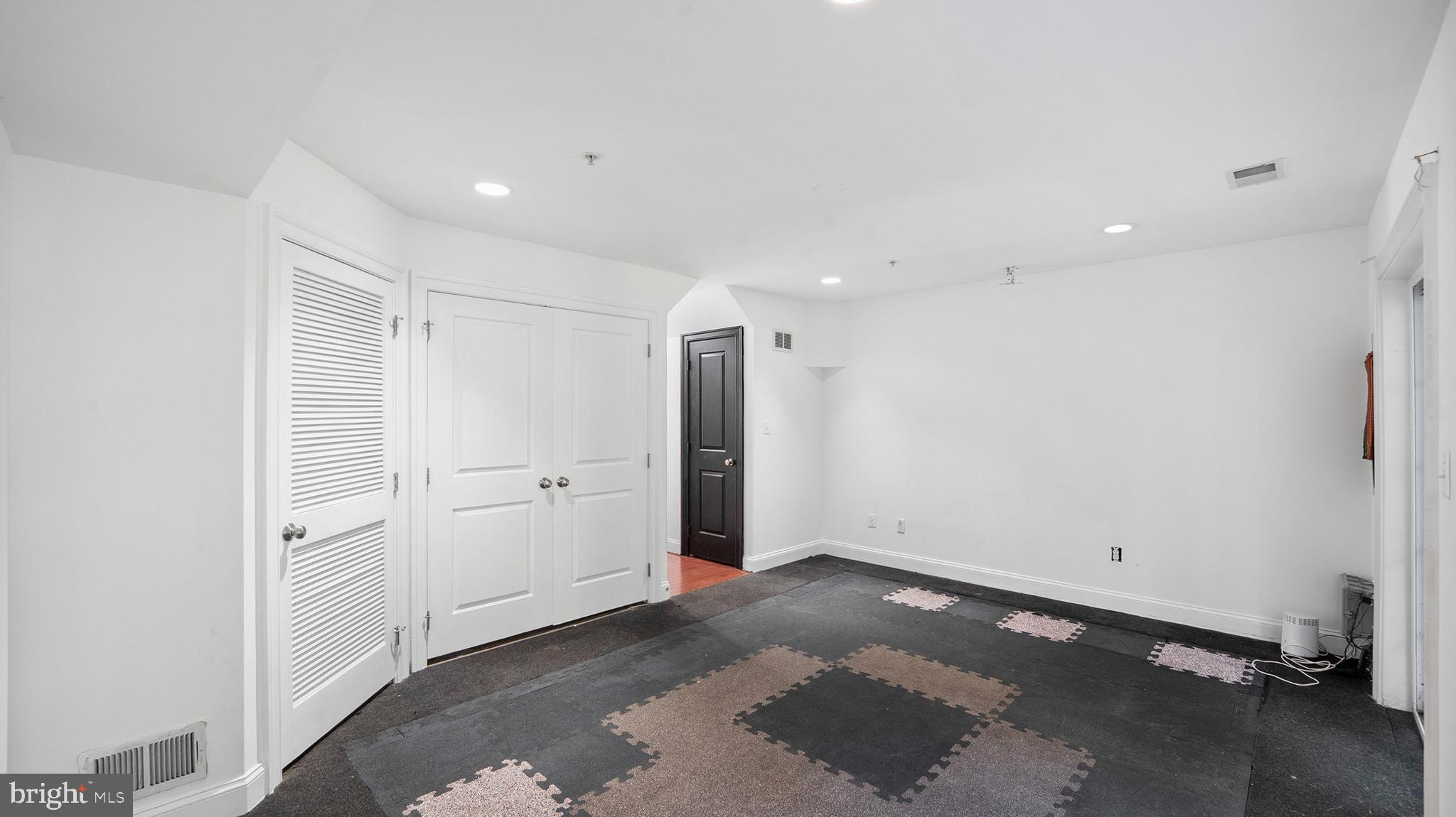 PT WHEATON OUT - Residential