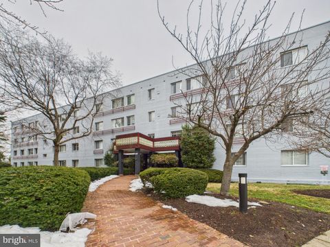 Condo For Sale - 3701 5th Street #406<br/> ARLINGTON, VA 22204