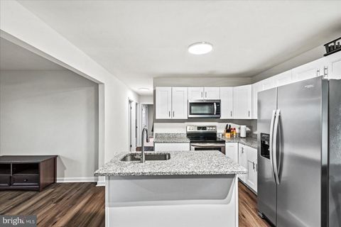 Homes For Sale - 2010 Lake Rd Rd<br/> Northumberland County, LOTTSBURG, VA 22511