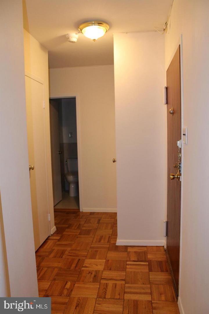 4200 CATHEDRAL AVENUE NW 216