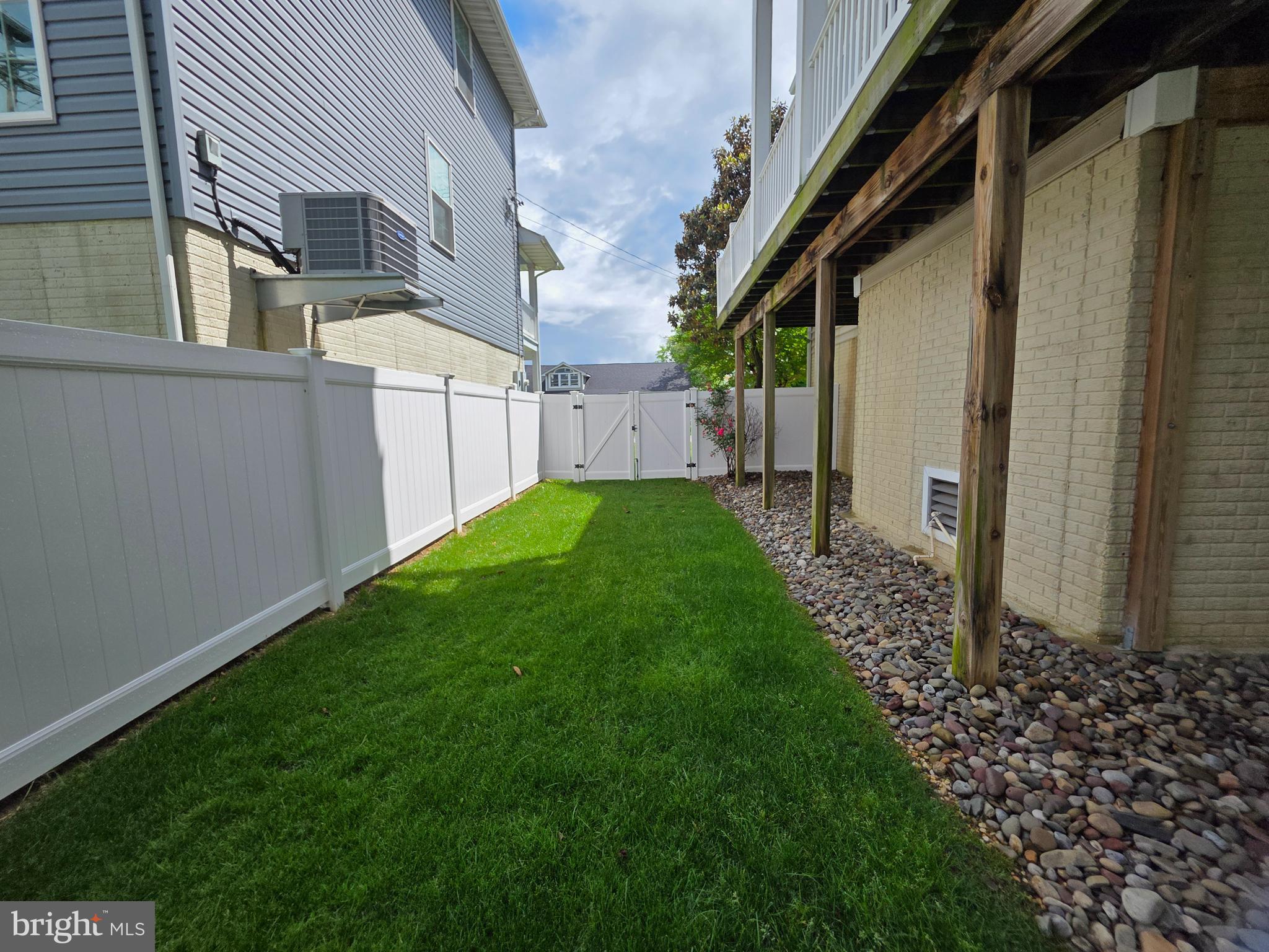 NEELD ESTATE - Residential