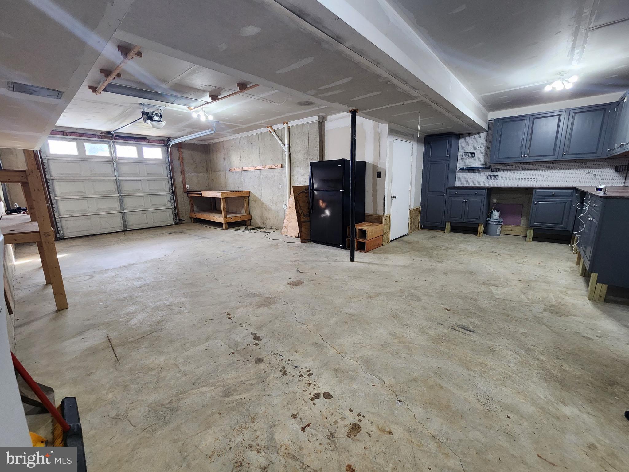 NEELD ESTATE - Residential