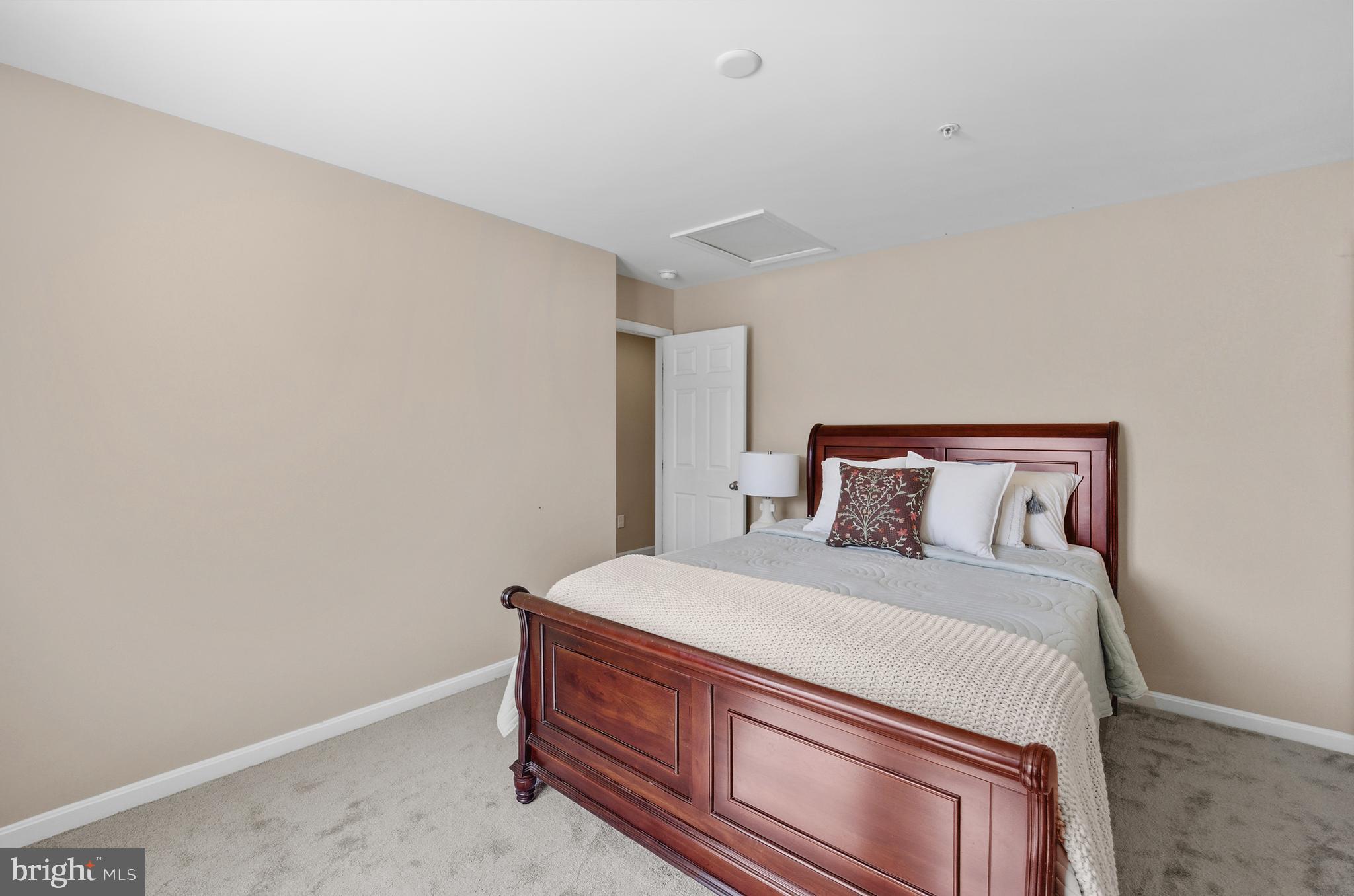 HEATHER WYND EAST - Residential