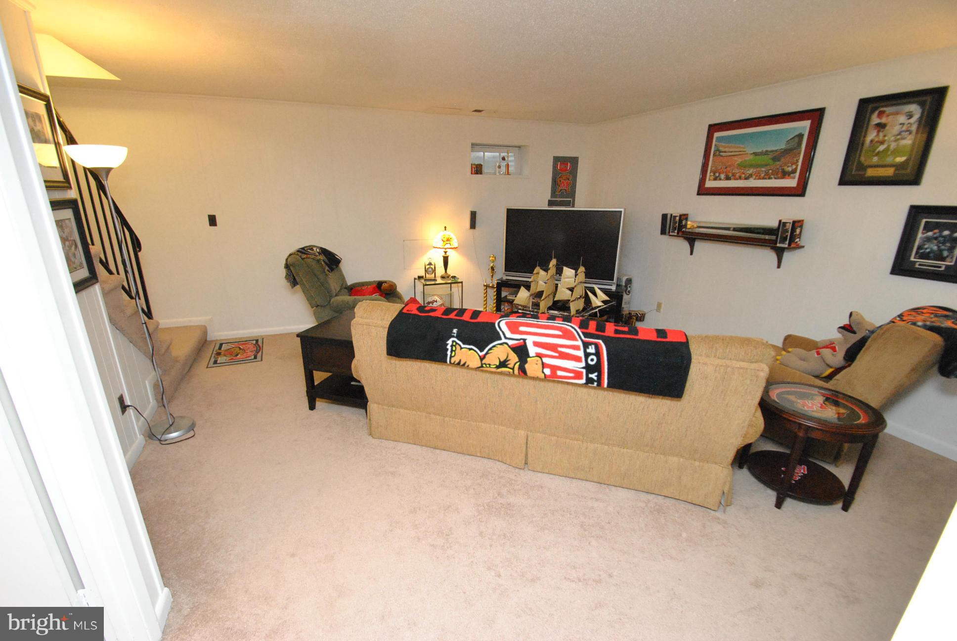 DOUBLE ROCK TOWNHOUSES - Residential