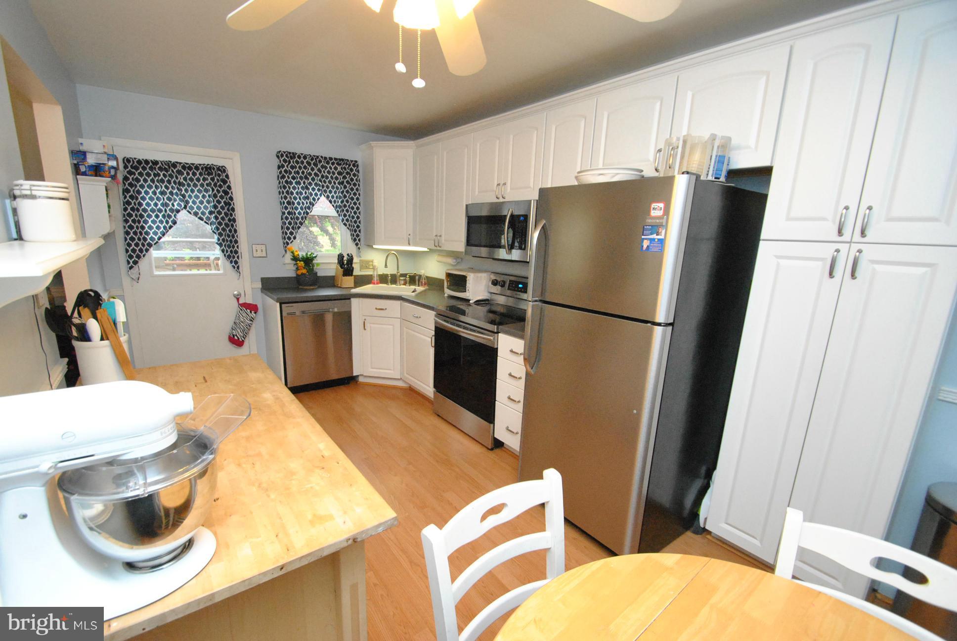 DOUBLE ROCK TOWNHOUSES - Residential