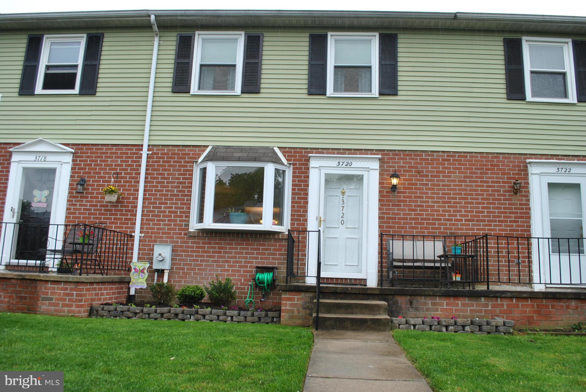 DOUBLE ROCK TOWNHOUSES - Residential
