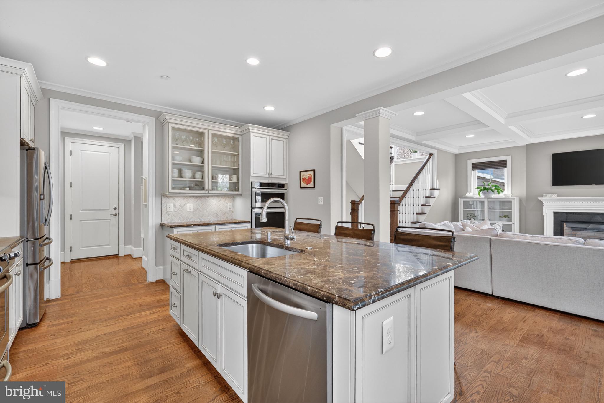 ALTA VISTA TERRACE - Residential