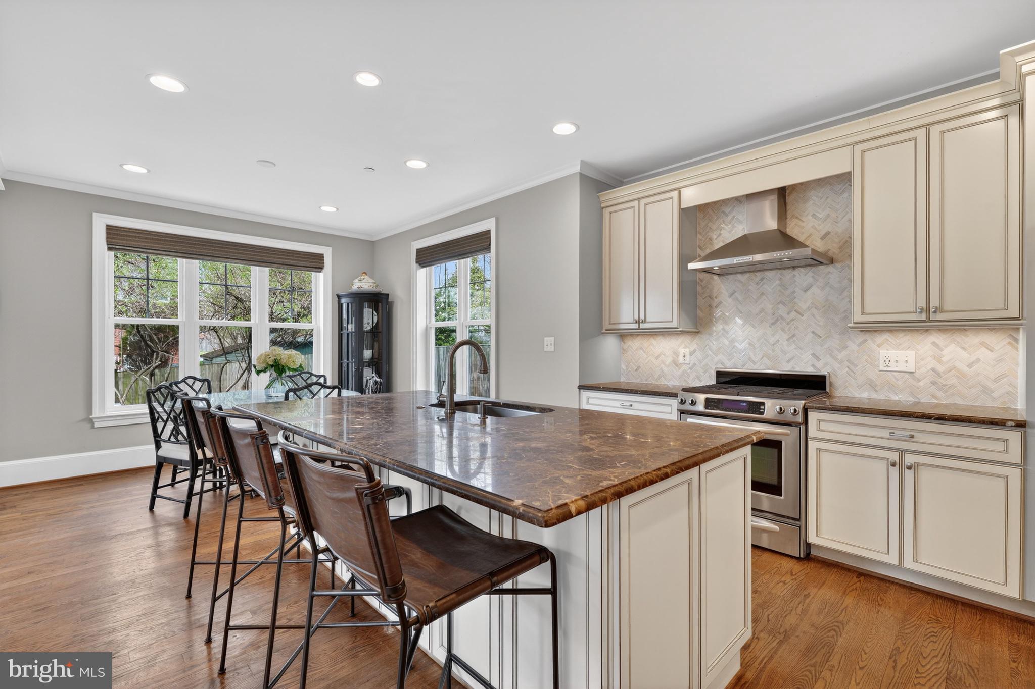 ALTA VISTA TERRACE - Residential