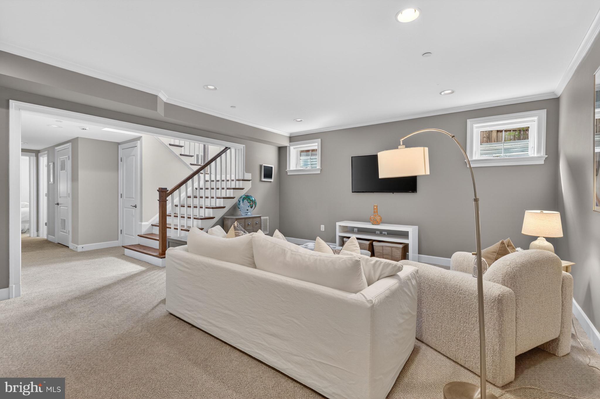 ALTA VISTA TERRACE - Residential