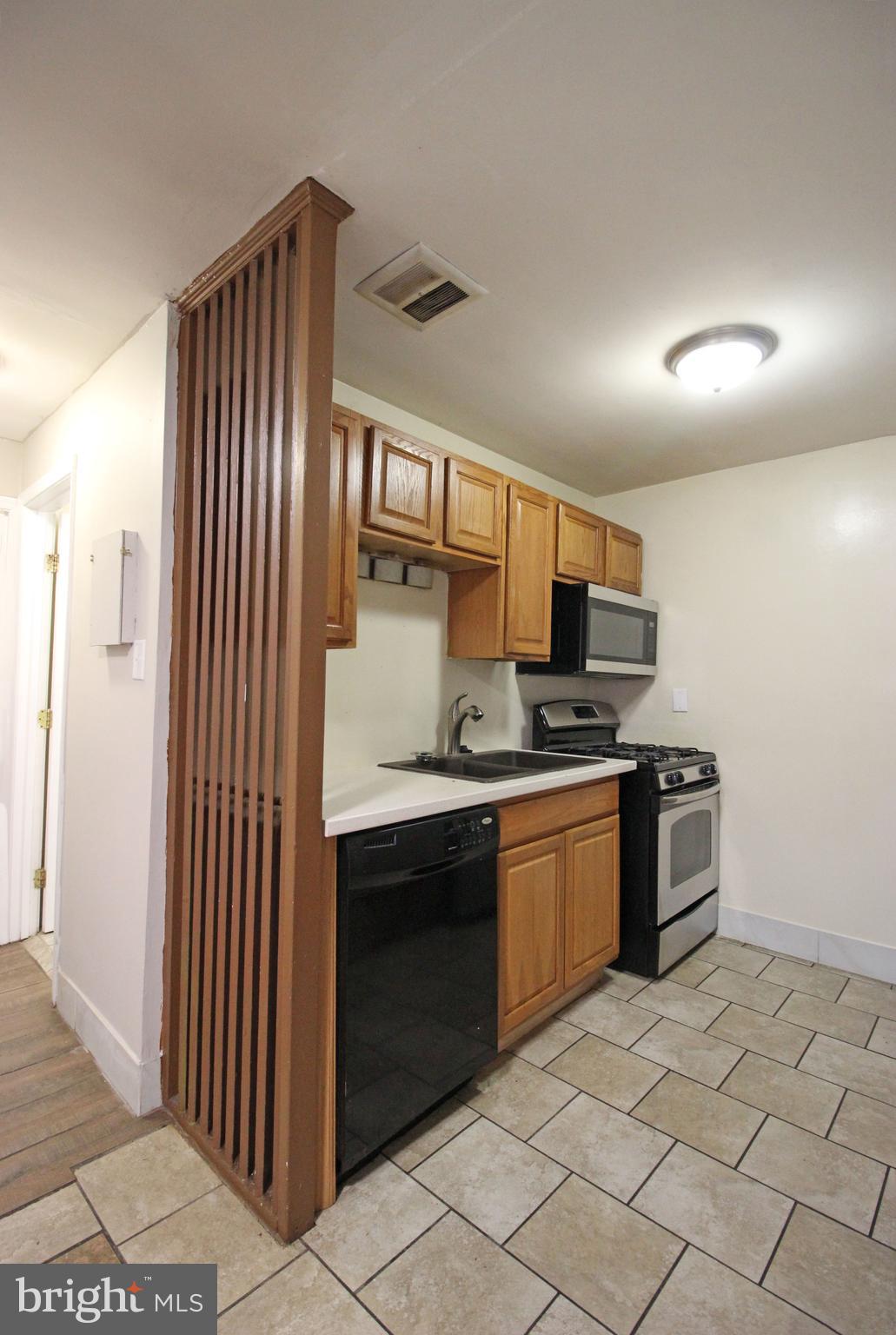 LILAC GARDENS - Residential Lease