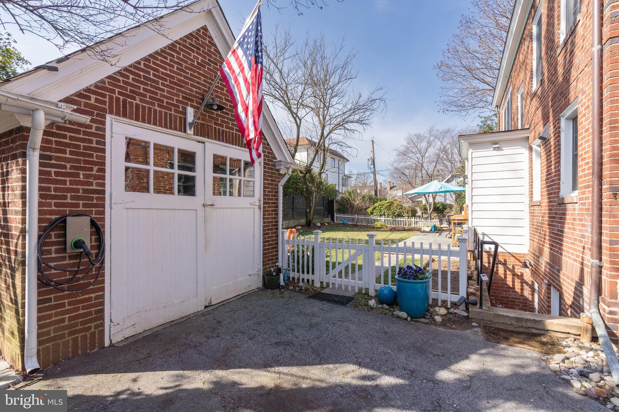 CHEVY CHASE - Residential