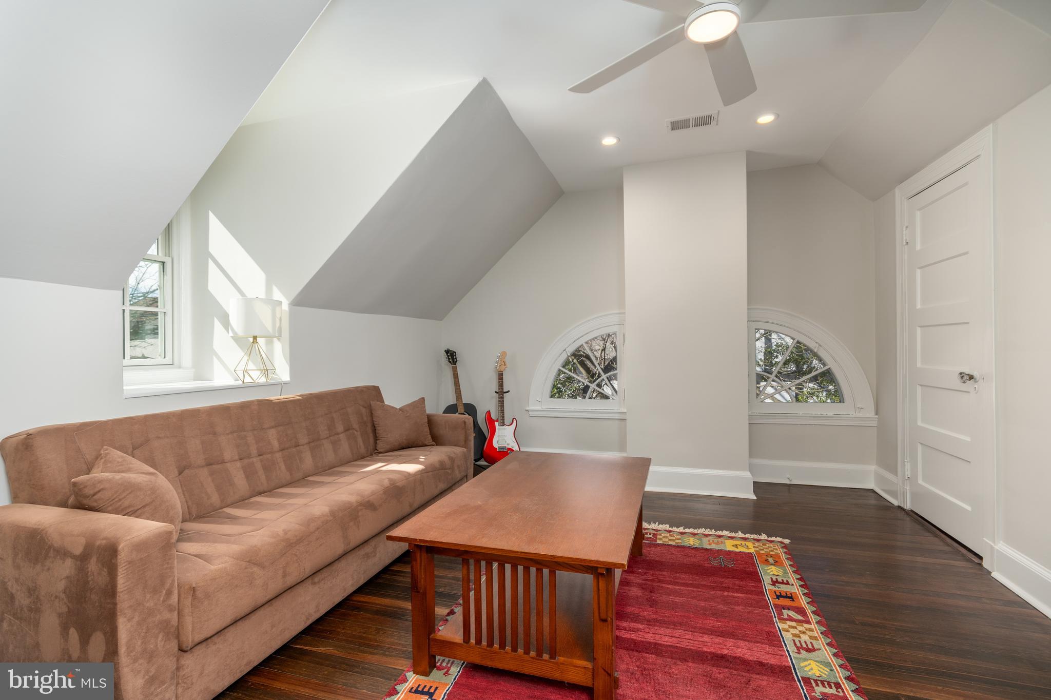 CHEVY CHASE - Residential