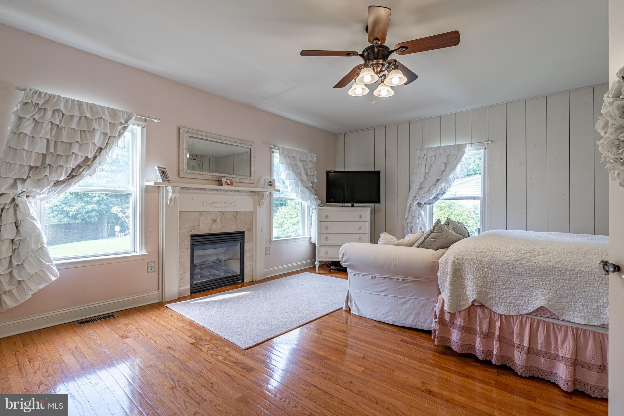 MILLS POND - Residential