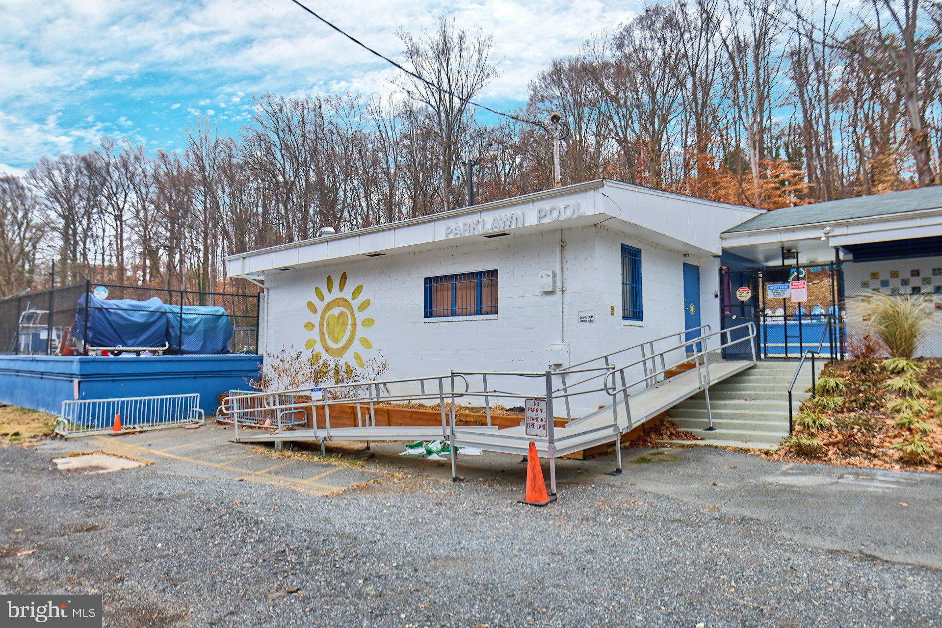 PARKLAWN - Residential