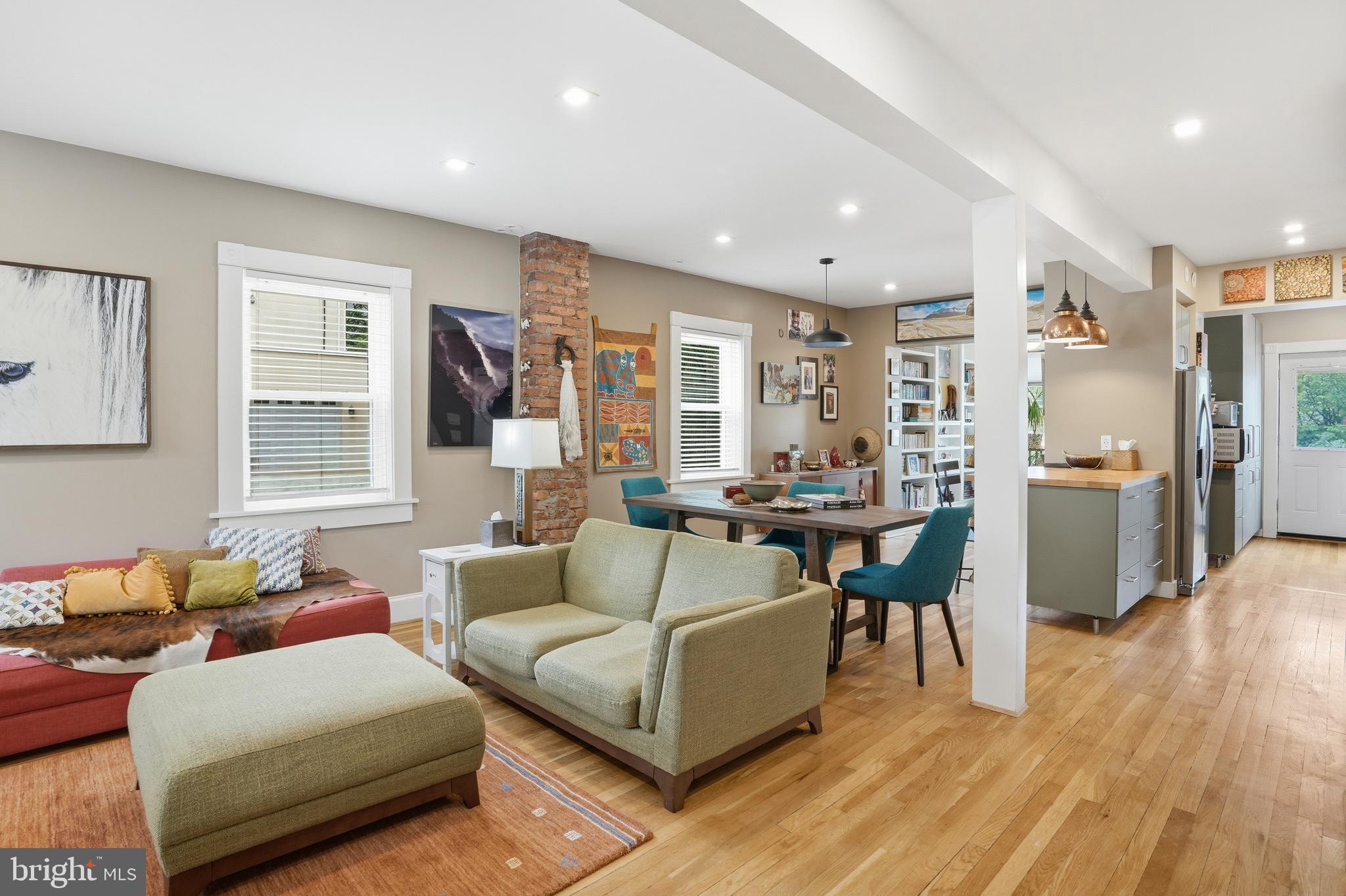 3013 7TH STREET NE
