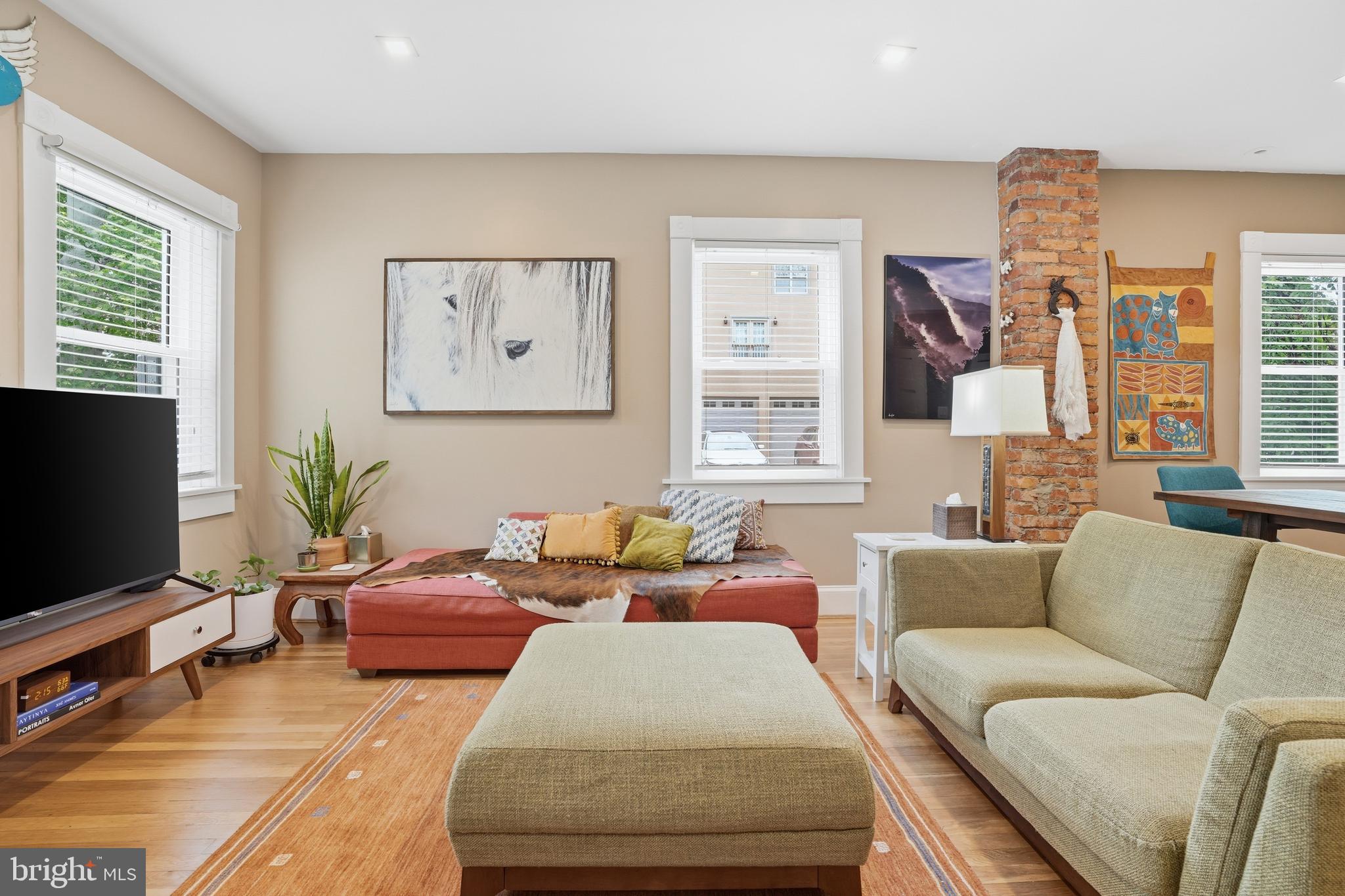 3013 7TH STREET NE