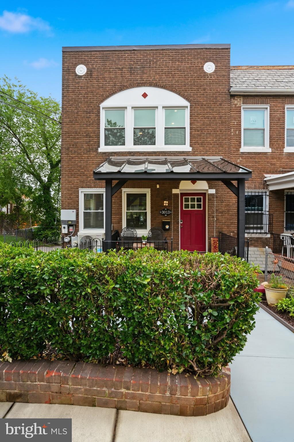 3013 7TH STREET NE