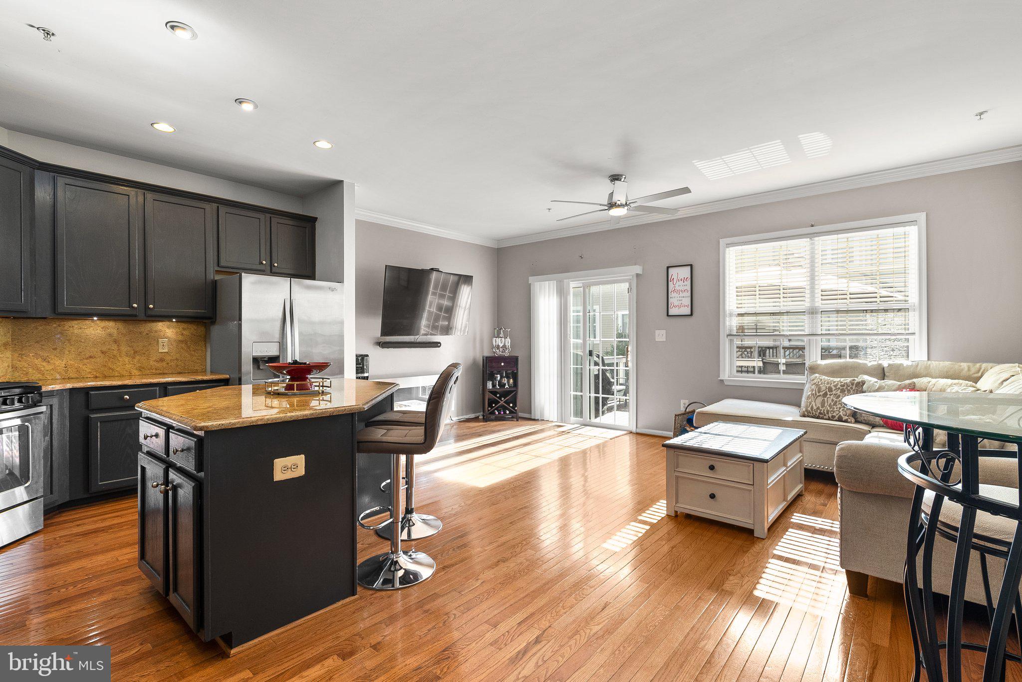 WOODVIEW VILLAGE PLAT 1 - Residential