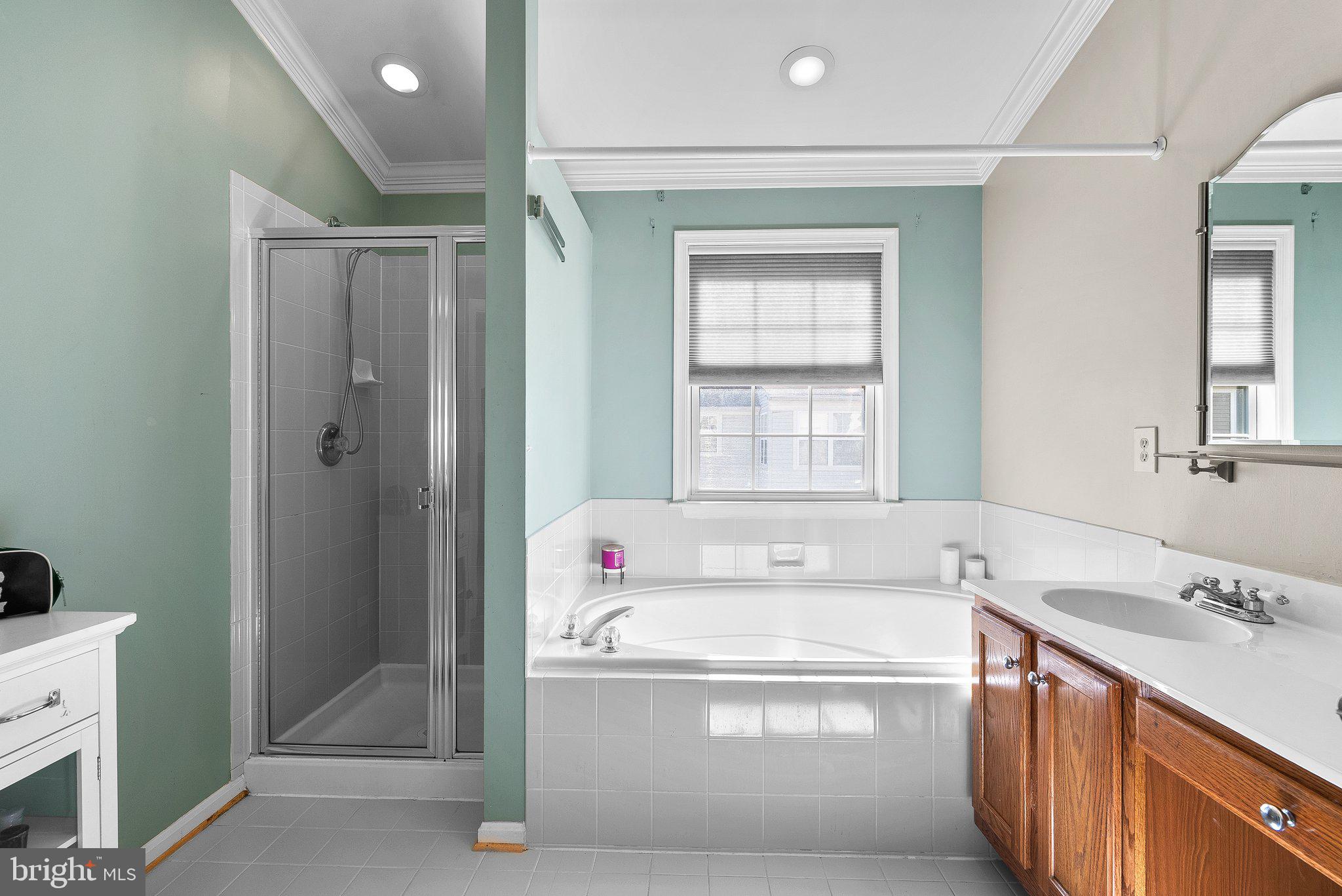 WOODVIEW VILLAGE PLAT 1 - Residential