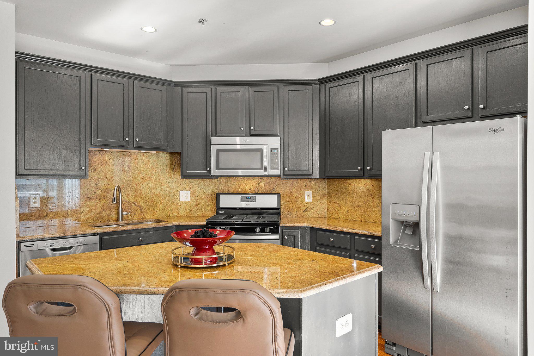 WOODVIEW VILLAGE PLAT 1 - Residential