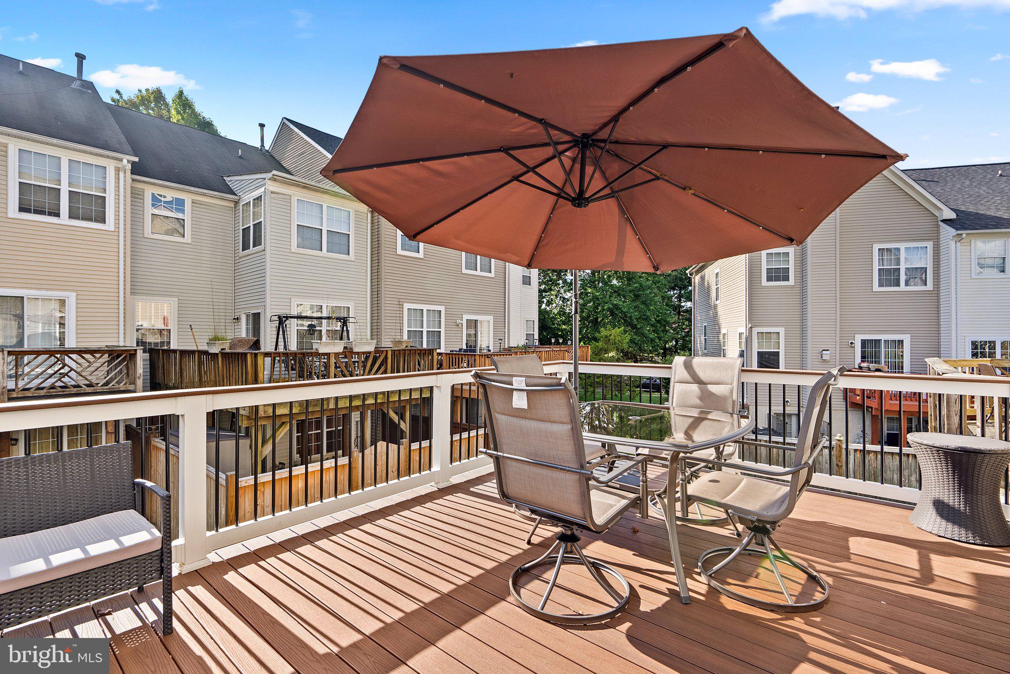 WOODVIEW VILLAGE PLAT 1 - Residential