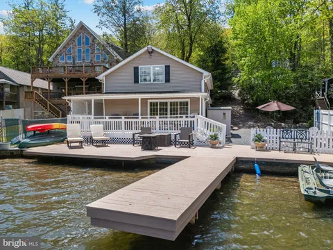 34 S Lake Drive, Lake Harmony, PA MLS: PACC2005994