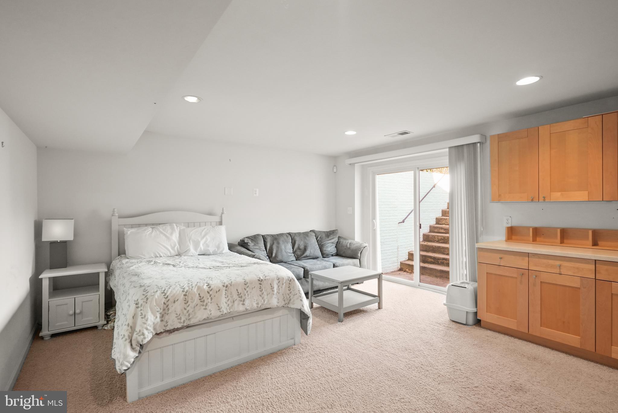 WAYSIDE VILLAGE - Residential