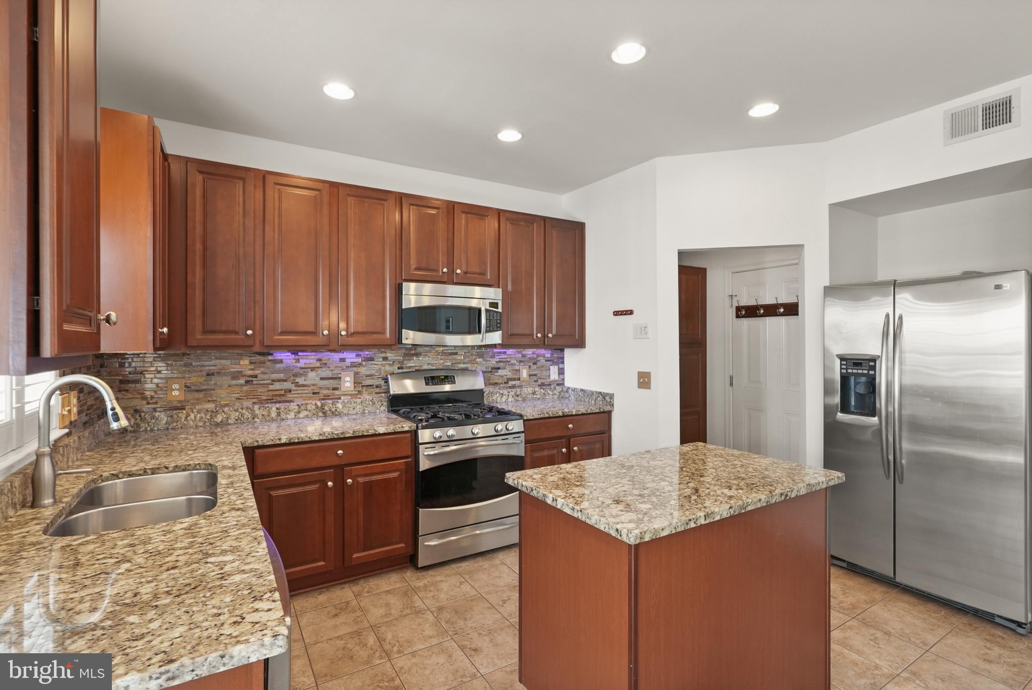 WAYSIDE VILLAGE - Residential