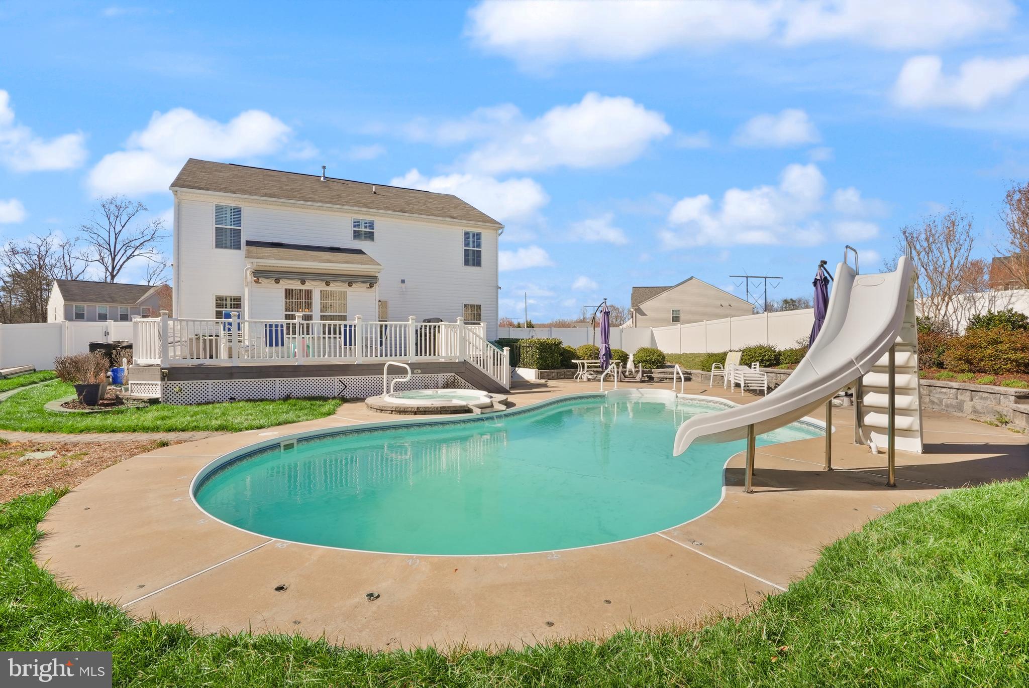 WAYSIDE VILLAGE - Residential