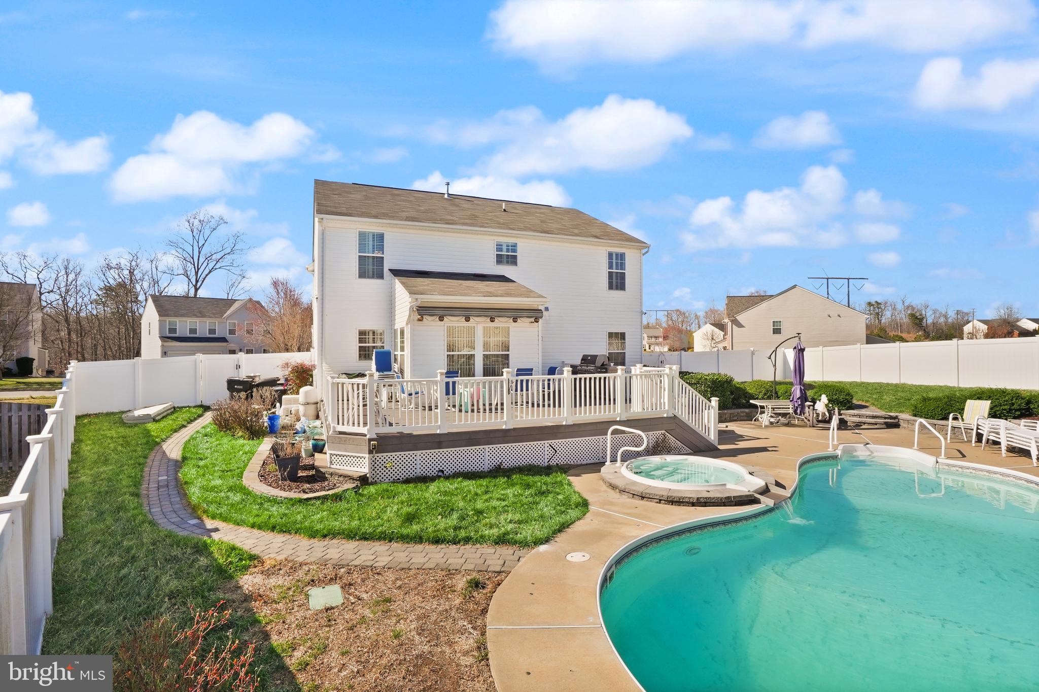 WAYSIDE VILLAGE - Residential