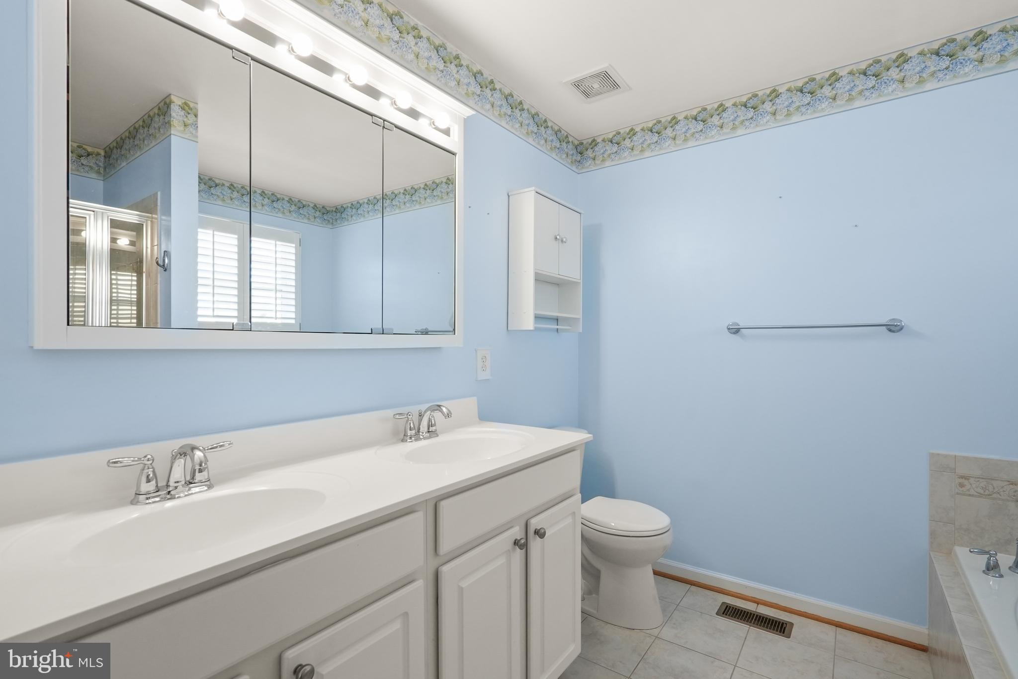 WAYSIDE VILLAGE - Residential