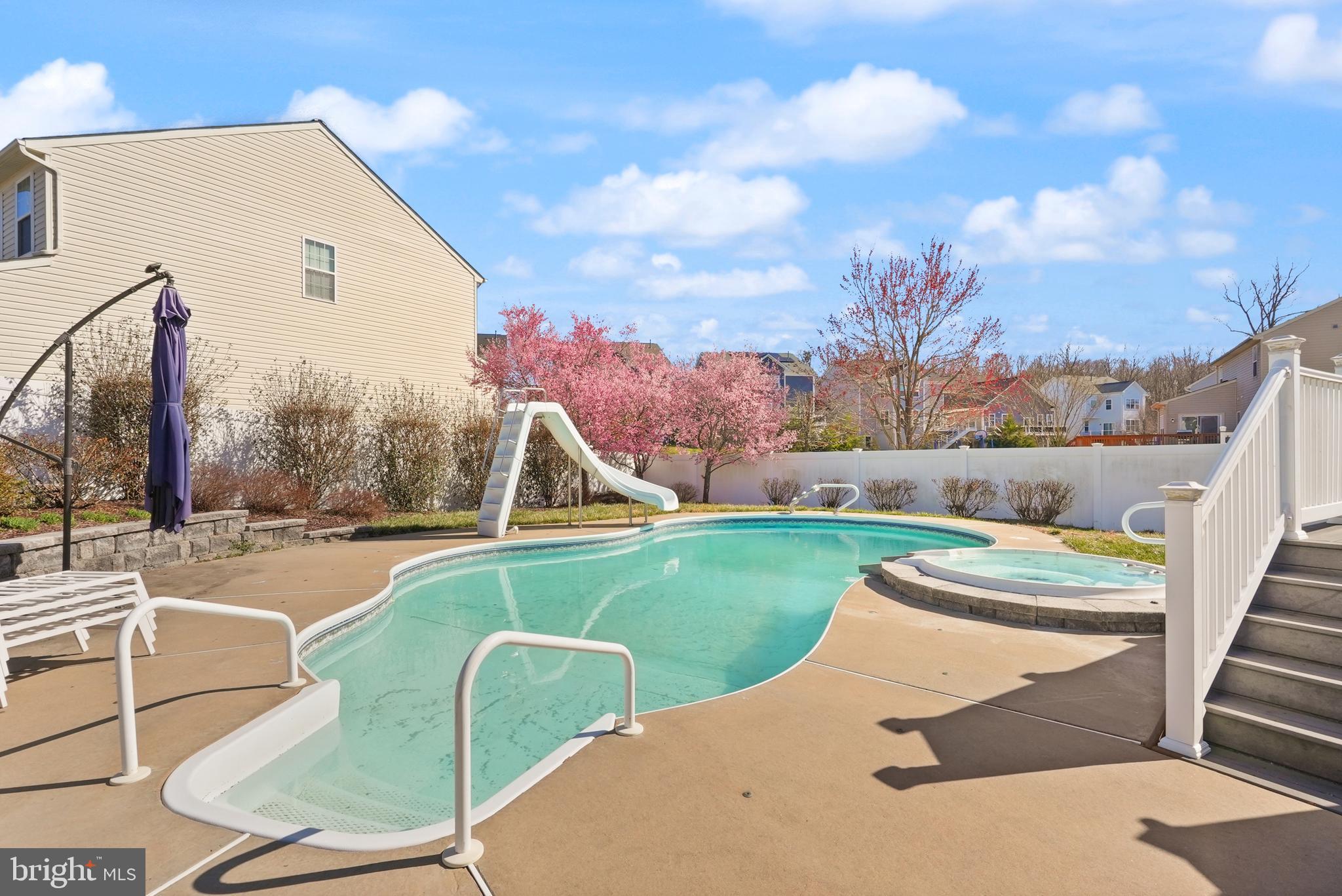 WAYSIDE VILLAGE - Residential