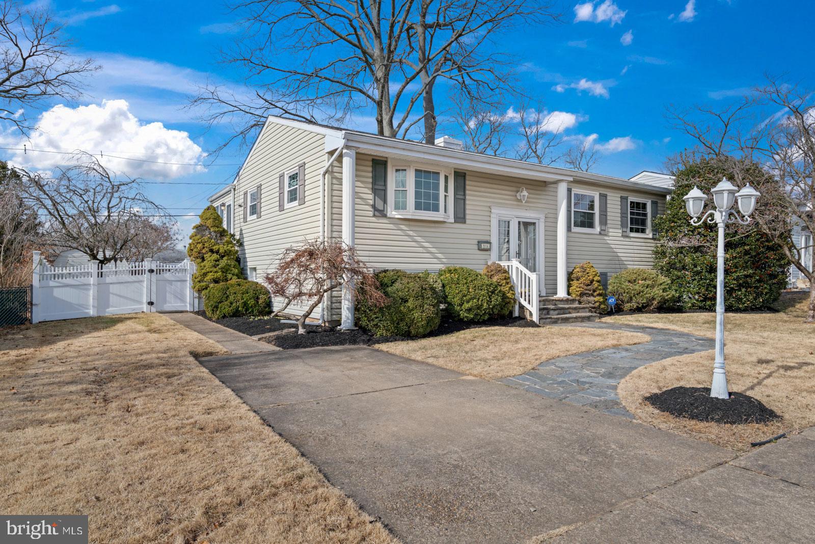 CARROLLWOOD - Residential