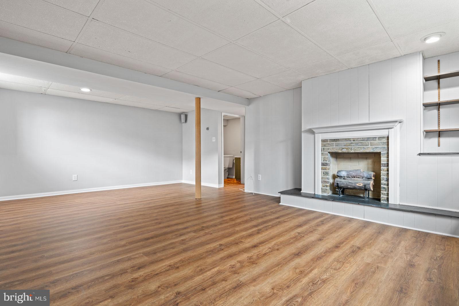 CARROLLWOOD - Residential