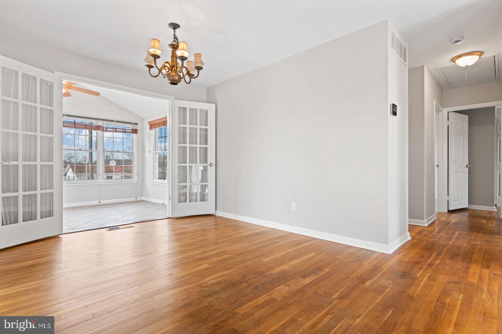 CARROLLWOOD - Residential