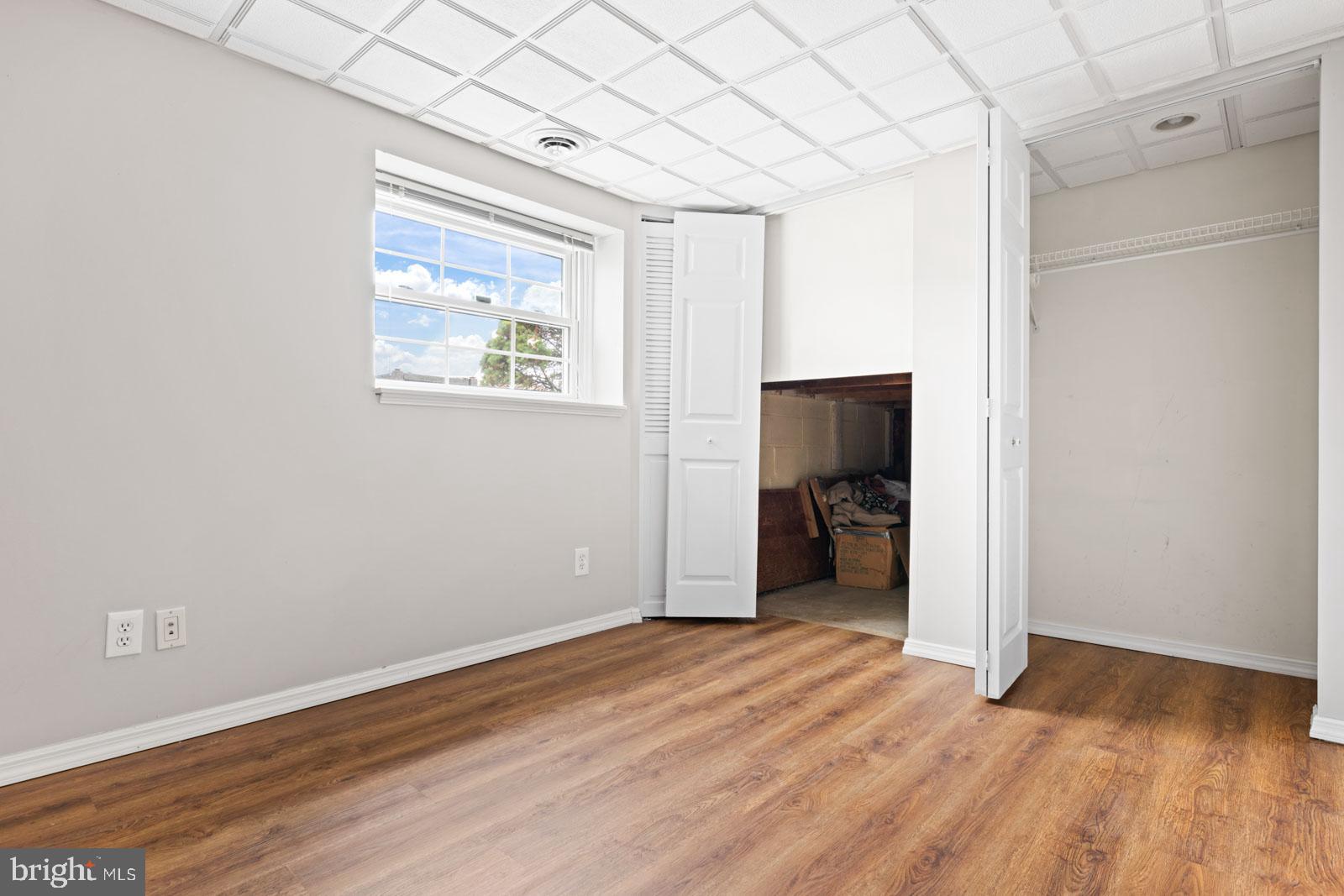 CARROLLWOOD - Residential